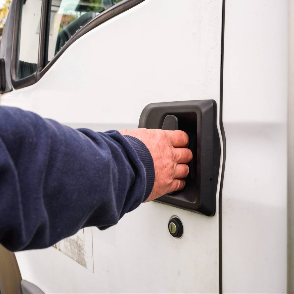 truck door locksmiths